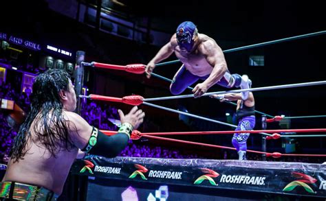 Luchador Valiente Sufre Aparatoso Accidente Fue Llevado Al Hospital