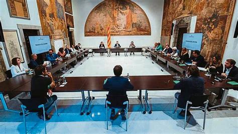 Nuevo Gobierno y ahora qué por Carles Mundó TrendRadars Español