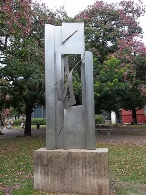 Monumentos Y Estatuas De Buenos Aires Recoleta 3