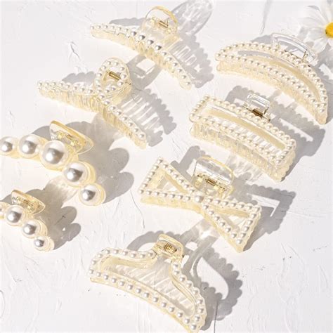 Amazon DEEKA 8 Pcs Large Pearl Hair Claw Clips White Black Hair