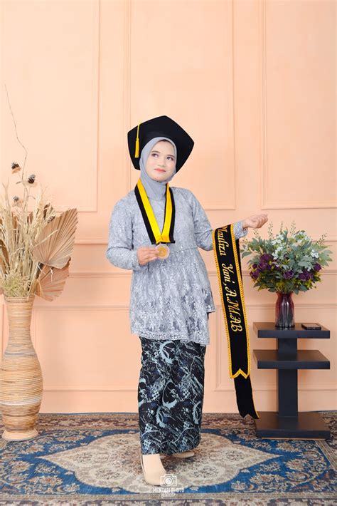 Foto Wisuda Mauliza Yani Mentari Photo Studio