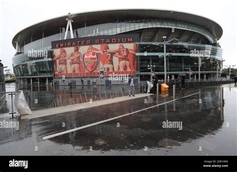 A general view outside the Emirates Stadium Stock Photo - Alamy