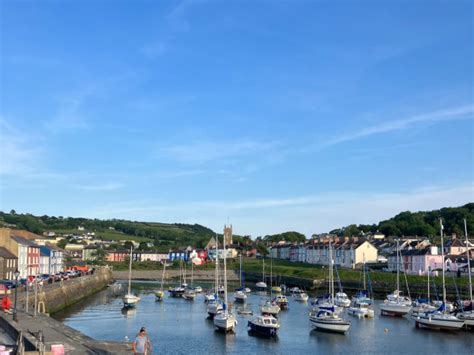 Aberaeron - a guide to the beach and town