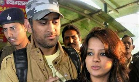 Ms Dhonis Wife Sakshi Dhoni Alleges Threat To Life Applies For Arms License Nagpur Today