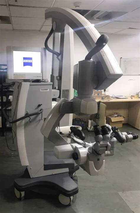 Zeiss Opmi Pentero 800 Multidisciplinary Surgical Microscope At Rs