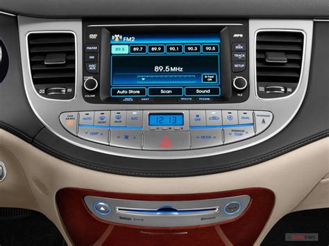 2013 Hyundai Genesis: 32 Interior Photos | U.S. News