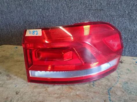 LAMPA FAR ZADNJI DESNI VW TOURAN 15 5TA945096A