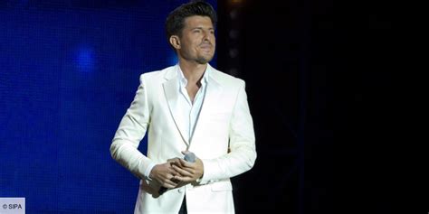 Vincent Niclo il déclare son amour en plein concert VIDEO