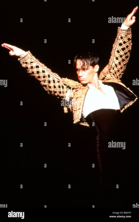 Paul mercurio strictly ballroom hi-res stock photography and images - Alamy