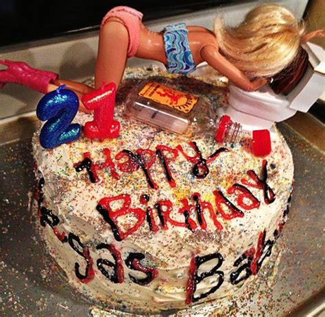 21 of the Funniest 21st Birthday Cakes Ever! - Wow Gallery | eBaum's World