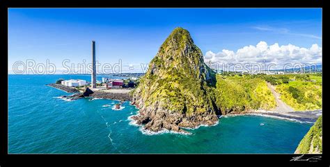 Paritutu Rock 154m Above The Sugarloaf Islands Sanctuary Nga Motu