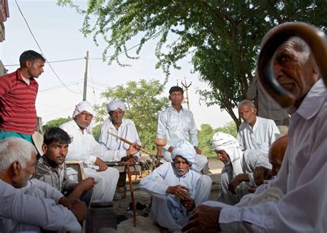 गांव के प्रधान मुखिया और सरपंच में क्या है अंतर करते हैं ये काम