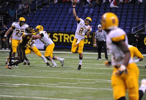 West tops East in Army All-American Bowl | Article | The United States Army