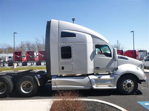 2016 Kenworth T680 Truck Enterprises Inc