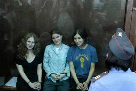 Pussy Riot São Condenadas A Dois Anos De Prisão Exame