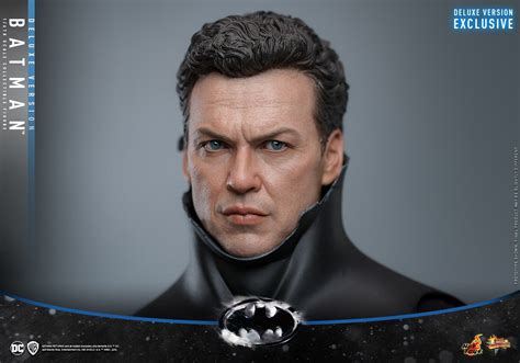 Batman Hot Toys Deluxe MMS Batman Returns Figure