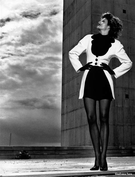 La Vie En Pose The Art Of Fashion By Helmut Newton