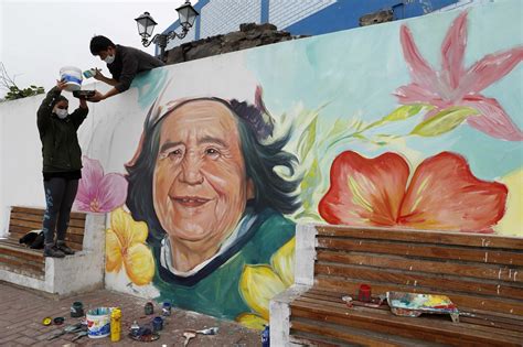 Per Murales Contra El Olvido Le Ponen Cara A La Muerte Durante