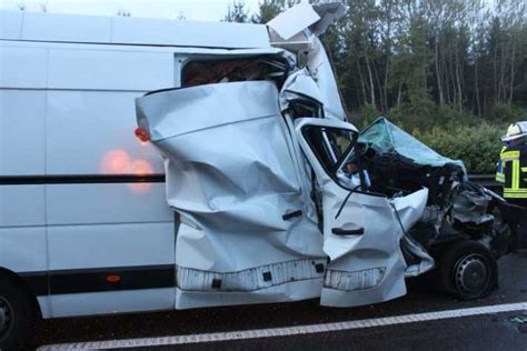 A62 Kusel Schwerverletzt Nach Auffahrunfall Metropolnews Info