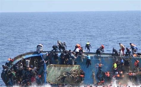 Mueren Al Naufragar Barco Con Migrantes Frente A Libia