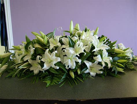 Beautiful funeral casket flowers delivered anywhere – Artofit