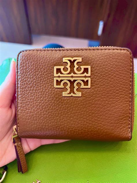 Preloved Tb Tory Burch Britten Bifold Wallet Dompet Kecil Kondisi