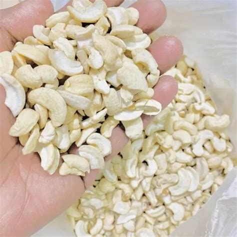 Raw White LWP Cashew Nuts Packaging Size 10 Kg Grade W240 At Rs 500