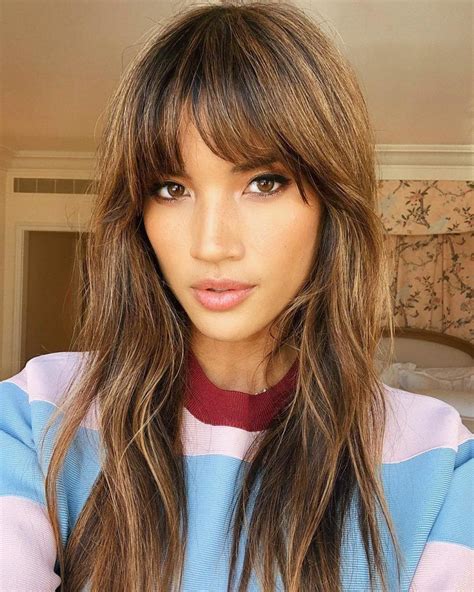 Should I Get Wispy Bangs 6 Ways You Can Wear This Style Cabelo Com