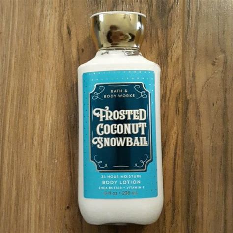 Bath And Body Works Frosted Coconut Snowball Body Lotion 236ml 1pc