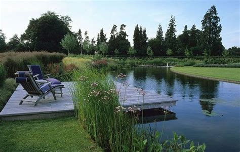 25 Serene Lake House Landscaping Ideas To Blend With Nature