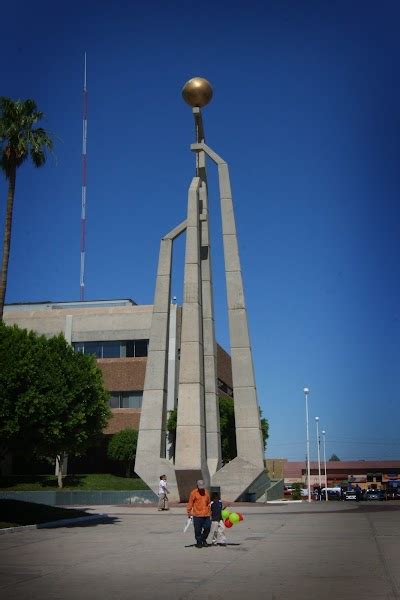 Monumento La Ciudad Que Capturo El Sol Mexicali Location Map About