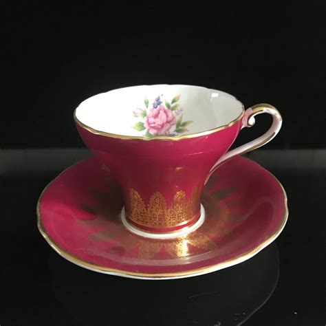 Aynsley Tea Cup And Saucer Corset Burgundy With Gold Leaf Saucer Cup