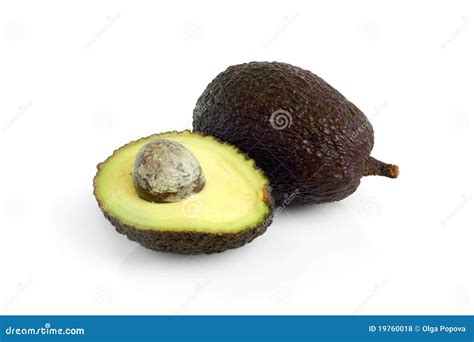 Ganzes Und Halbe Avocados Stockfoto Bild Von Dunkel