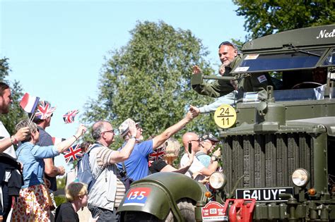 80e D Day à Bayeux près de 25 000 personnes pour la parade de