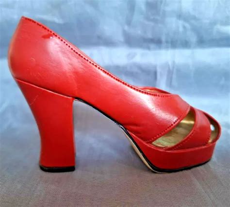 Vintage Just The Right Shoe By Raine Miniature Shoe Ravishing Red