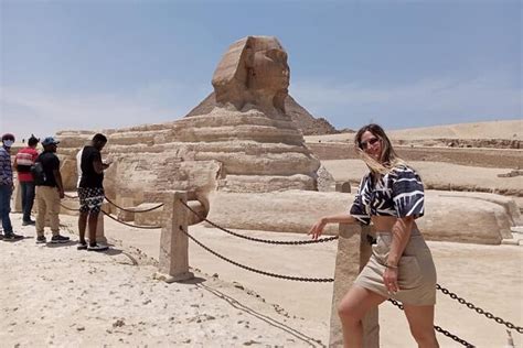 Private Half Day Guided Tour To Giza Pyramids And Sphinx With Female Guide