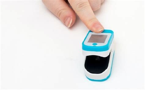 Ini Cara Pakai Oximeter Yang Benar Perhatikan Posisi Tubuh Hingga