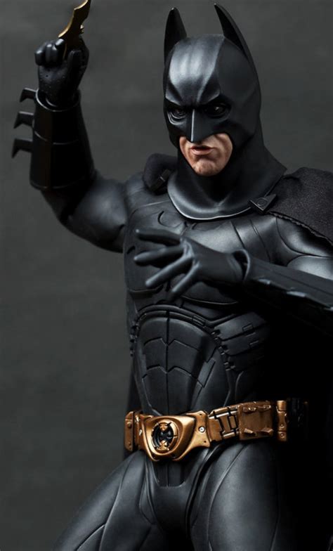 Batman Begins Batman Bruce Wayne Batsuit Begins Version 1 6 Figur