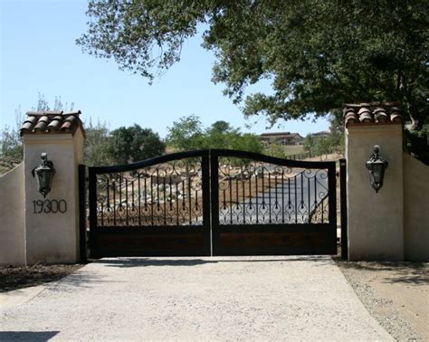 Decorative Metal Driveway Gates – Madison Art Center Design