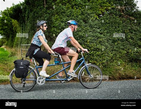 Tandem Hi Res Stock Photography And Images Alamy