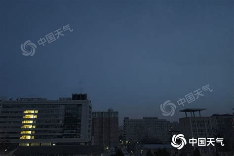 北京渐回暖最高温1℃ 阵风六级需防风防寒 资讯