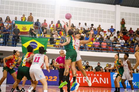 Sampaio Basquete amassa o Vera Cruz e fica a uma vitória do Tri na