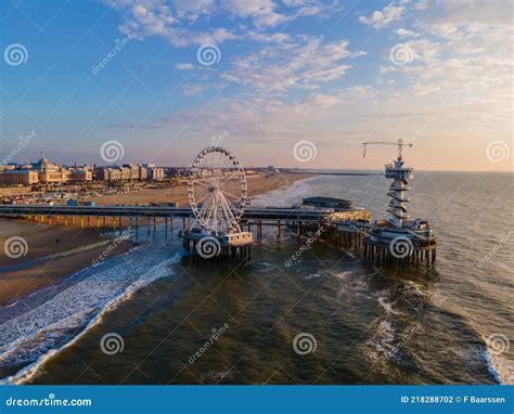 Roda gigante Do Píer De Scheveningen Da Haia Dos Países Baixos Foto de