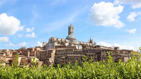 An Insider’s Guide to Siena: Best Things to See & Do