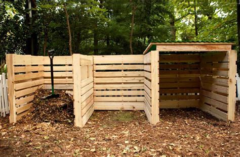 12 Impressive Pallet Fence Ideas Anyone Can Build