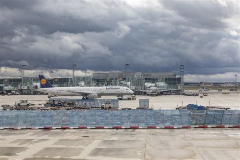 Aircrafts at Terminal 1 in Frankfurt Rhein-Main Airport Editorial Photo ...