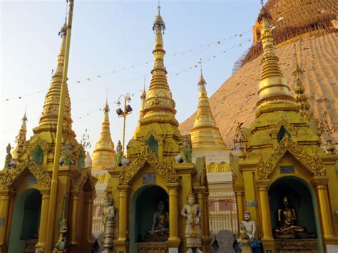 Shwedagon Pagoda - Karen's travels