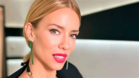 Nicole Neumann Cuando Adolescente Nicole Neumann Bikini De Cuello My XXX Hot Girl