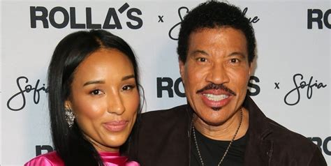 Lionel Richie Fans Have Lots To Say About His Age Gap With Girlfriend