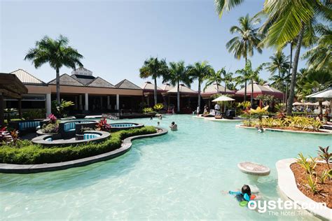 Sheraton Fiji Resort - The Family Pool at the Sheraton Fiji Resort ...